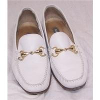 Bally white loafers Bally - Size: 7 - White - Loafers