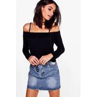 Basic Cold Shoulder Crop - black