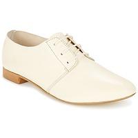 Betty London GERY women\'s Casual Shoes in white
