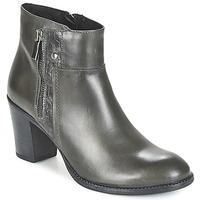 Betty London FLOUVE women\'s Low Ankle Boots in grey