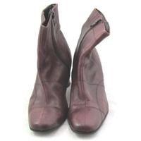 berkertex size 5 wine leather ankle boots