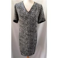 betty jackson size 12 black and white short dress