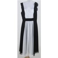 Berkertex: Size 16: Black & cream dress