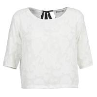 Betty London DEARTBEAT women\'s Blouse in white