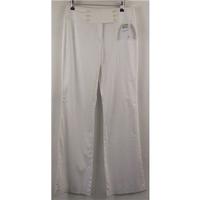 betty barchlay size 30 white trousers