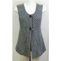 Between Me & You grey knit gilet Size M