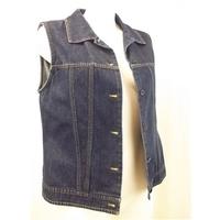 Betty Barclay blue denim waistcoat size 16 Betty Barclay Weekend - Size: 16 - Blue - Waistcoat