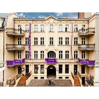 Blooms Inn & Apartments