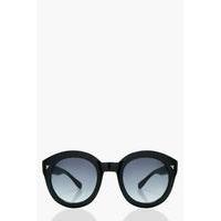 black frame oversized sunglasses black