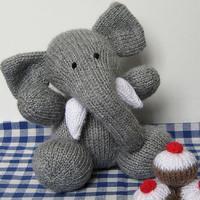 Bloomsbury Elephant in DK by Amanda Berry - Digital Version