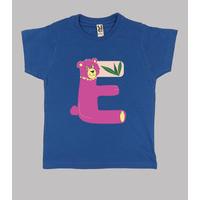 blue shirt, letter e