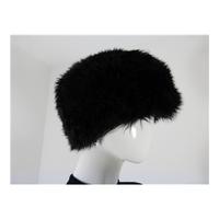 Black faux fur hat