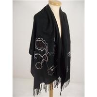 black wrap with swirl design on the ends embellished with sequins