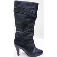 Black - Boots size 4.5