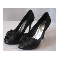 black high heels karen millen karen millen size 4 black heeled shoes