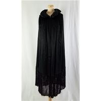 Black cape size L