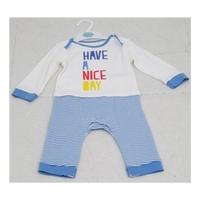 BNWT M&S, age 0-3 months \'Have a nice day\' onesie