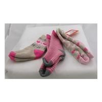 BNWT M&S Girls, 3 pairs of size 6-8.5 oatmeal & pink mix thermal socks