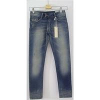 BNWT Girls Diesel Industry 1978 Mod.NEVY J Skinny Leg Light Blue Denim Stretch Jeans Age 9 Years / Leg Length 26\