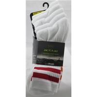 BNWT M&S, 5 pairs of size 8-9.5 white cushioned sport socks