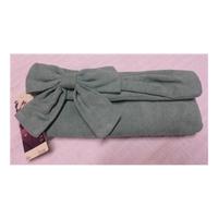 bnwt principles small soft green clutch bag with removable chain princ ...