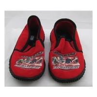 bnwt ms size 6395 red star wars slippers