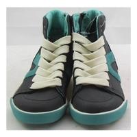 bnwt ms size 623 kids navy green hi tops