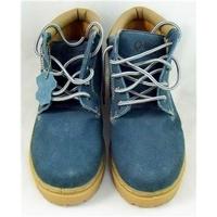 BNWOT Cotton traders blue suede desert boots Size 7