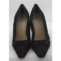 BNWT M&S, size 5.5 black suede stiletto heeled court shoes