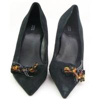 BNWT M&S, size 5 black suede stilettos with bow detail