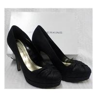 BNWT Dorothy Perkins Size 5 Black Shoes RRP £38.00 BNWT Dorothy Perkins - Size: 5 - Black - Heeled shoes