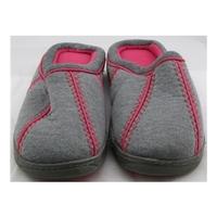 BNWT M&S, size 8 grey & pink mule style slippers