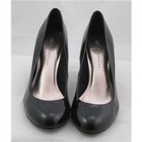 BNWT M&S Collection, size 5.5 black patent effect high heeled pumps