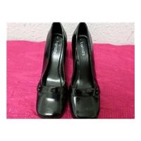 BNWT - Barretts - Size: 6 - Black - Heeled shoes