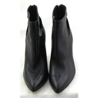 BNWT Autograph, size 5 black stiletto heeled ankle boots