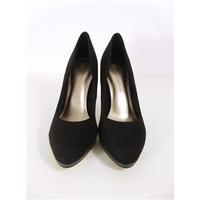 bnwt ms collection size 5 black faux suede court shoes