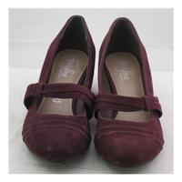 bnwt footglove size 45 berry suede mary jane style shoes