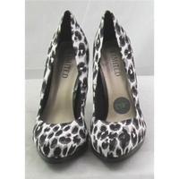 BNWT Limited Collection, size 4 white, grey, black leopard print court shoes
