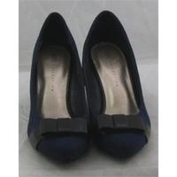 bnwt ms collection size 4 blue wedge heeled pumps