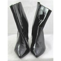 bnwt limited edition size 8 black patent effect ankle boots