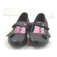 BNWT M&S Girls, size 1/33 black coated leather shoes