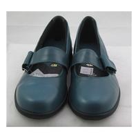 bnwt easy b size 7 teal shoes with 4e width fitting