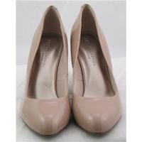 BNWT M&S Collection, size 6.5 caramel patent effect stiletto heeled pumps