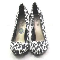 BNWT Limited Collection, size 4.5 black, white & grey leopard print court shoes