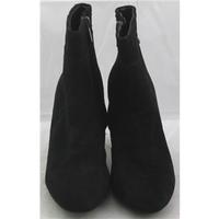 BNWT Footglove, size 4.5 black suede ankle boots