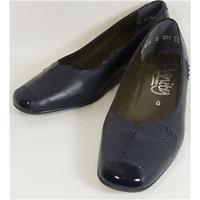 bnib dignity by sandpiper fern size 45 g navy court shoes