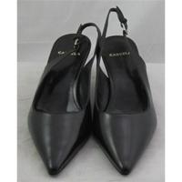 BNIB Carvela, size 5/38 black leather slingbacks