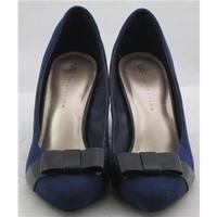 BNWT M&S Collection, size 5 blue wedge heeled court shoes