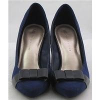 bnwt ms collection size 5 blue wedge heeled court shoes