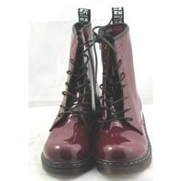 BNWT Select, size 4 burgundy patent effect DM style boots